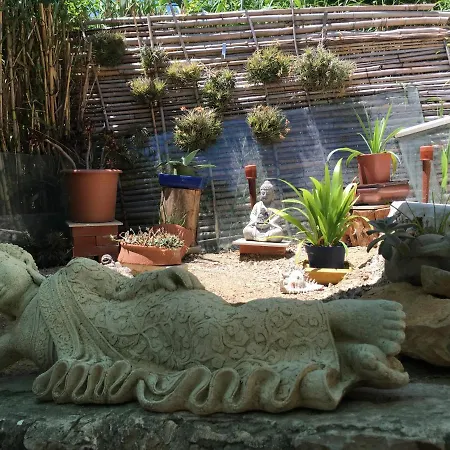 Manoa Lodge Perle De Menton فندق مبيت وإفطار